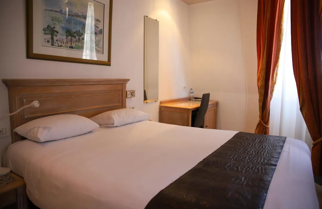 Hotel Aux Sacres Reims, Centre Historique-1